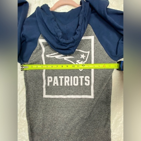 NFL team apparel New England patriots long sleeve hooded t shirt size small - Picture 8 of 9